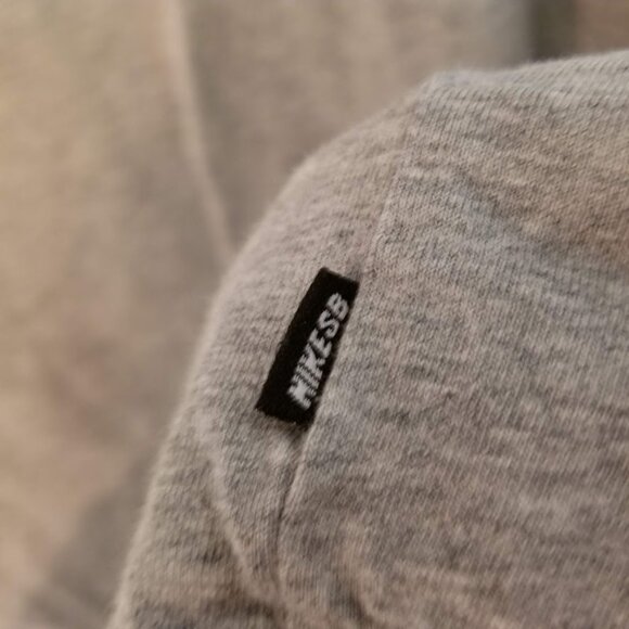 Nike SB Queen Card Foot District GrayT-Shirt, Men's Size M - Picture 3 of 7